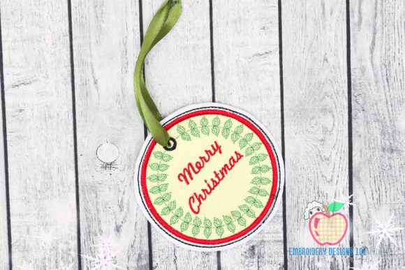 Reviewing the Round Merry Christmas Ornament Design
